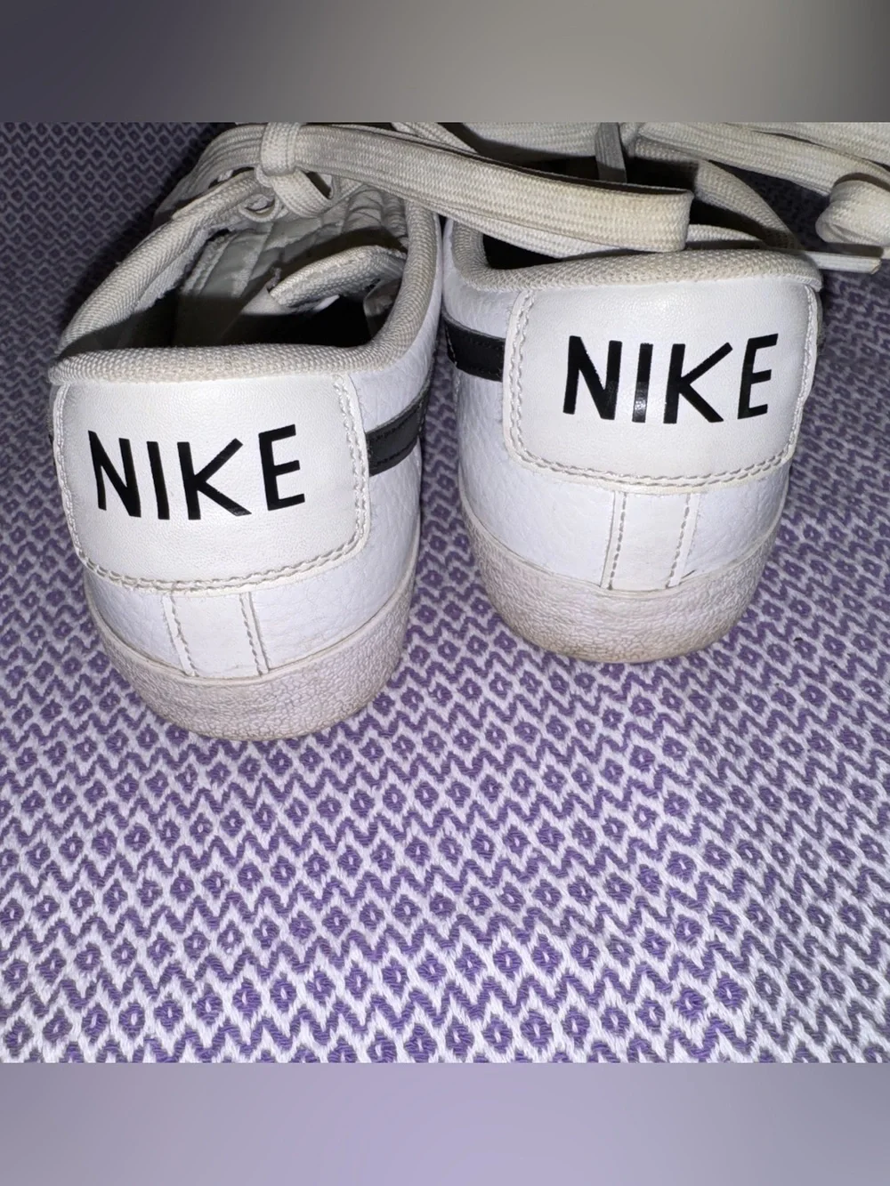 Nike Blazer Low '77 Vintage sneakers big boys size 7 womens size 8.5